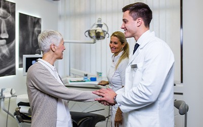 Woman meeting a dentist